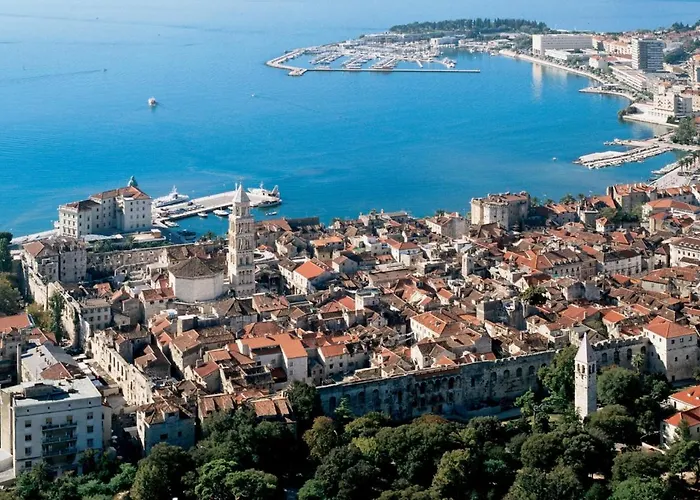 Luxury Alduk Close To Znjan With The Sea View