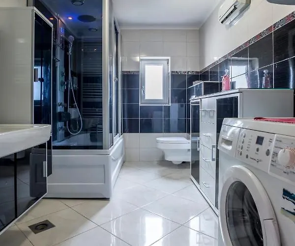 Luxury Alduk Close To Znjan With The Sea View Split