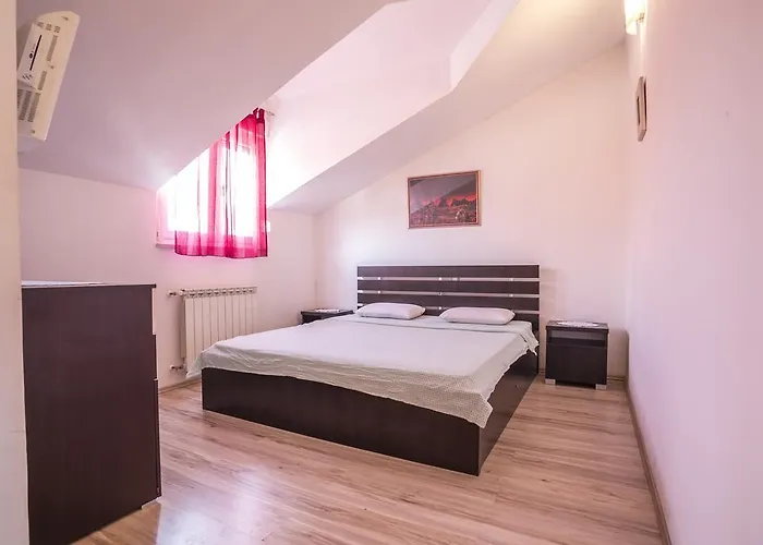 Luxury Alduk Close To Znjan With The Sea View Split