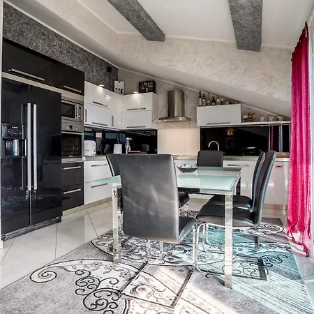 Luxury Alduk Close To Znjan With The Sea View アパート スプリト